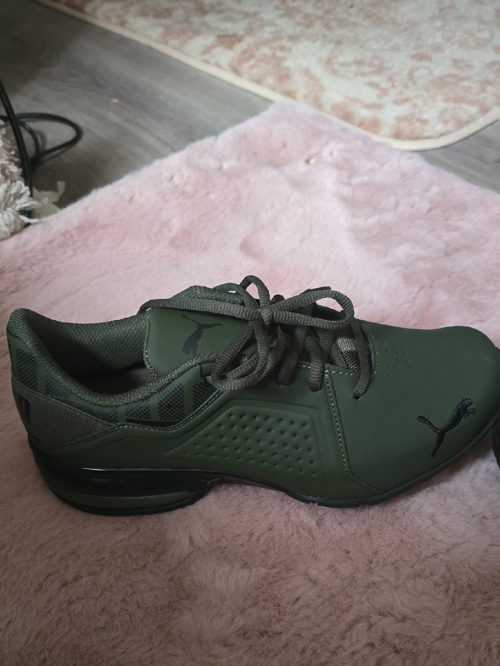 Puma Dark Green Low-Top Sneaker